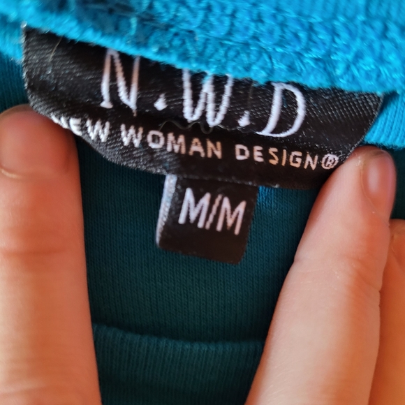 N.W.D Blue T-shirt - medium - Picture 2 of 2